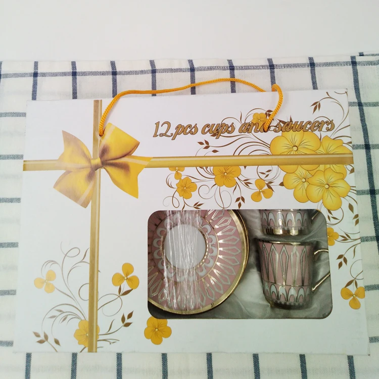 Оптовая продажа розовых красивых кофейных чашек и блюдец с золотой ручкой