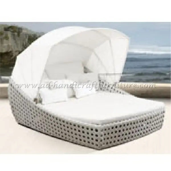 Poly rattan double bed with canopy made in Vietnam sale furniture latest model with special design