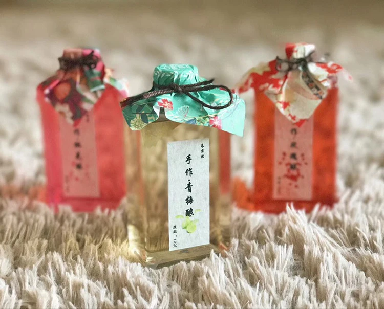 Wholesale 350ml milk tea beverage bottle  liquor bottle with sealed aluminum cover