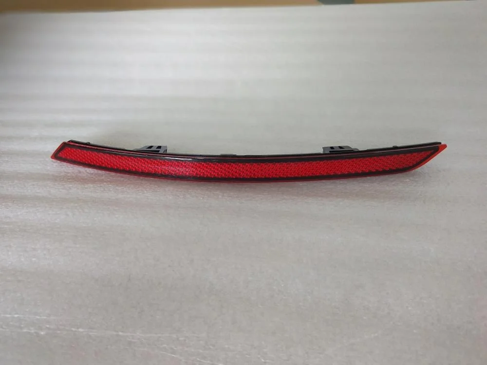 Car Rear Bumper Reflector Light Lamp for VW Polo Sedan 2016 2017 2018 6RF945105