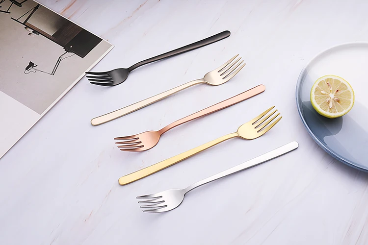 Wholesale stainless steel European palace design gold and silver cutlery set metal fork knife and spoon gift tableware