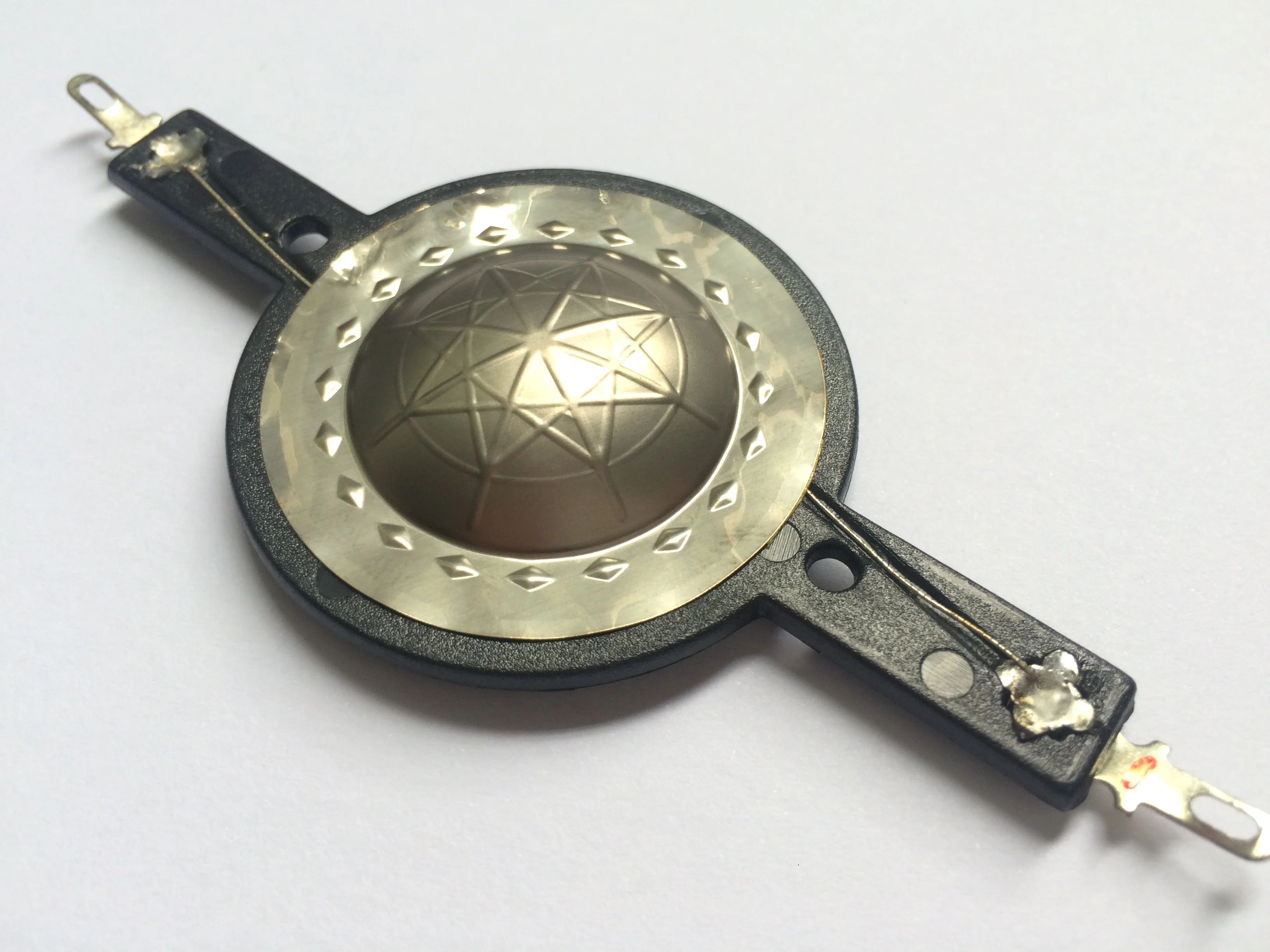 
1 inch Titanium dome tweeter with speaker voice coil B32071 