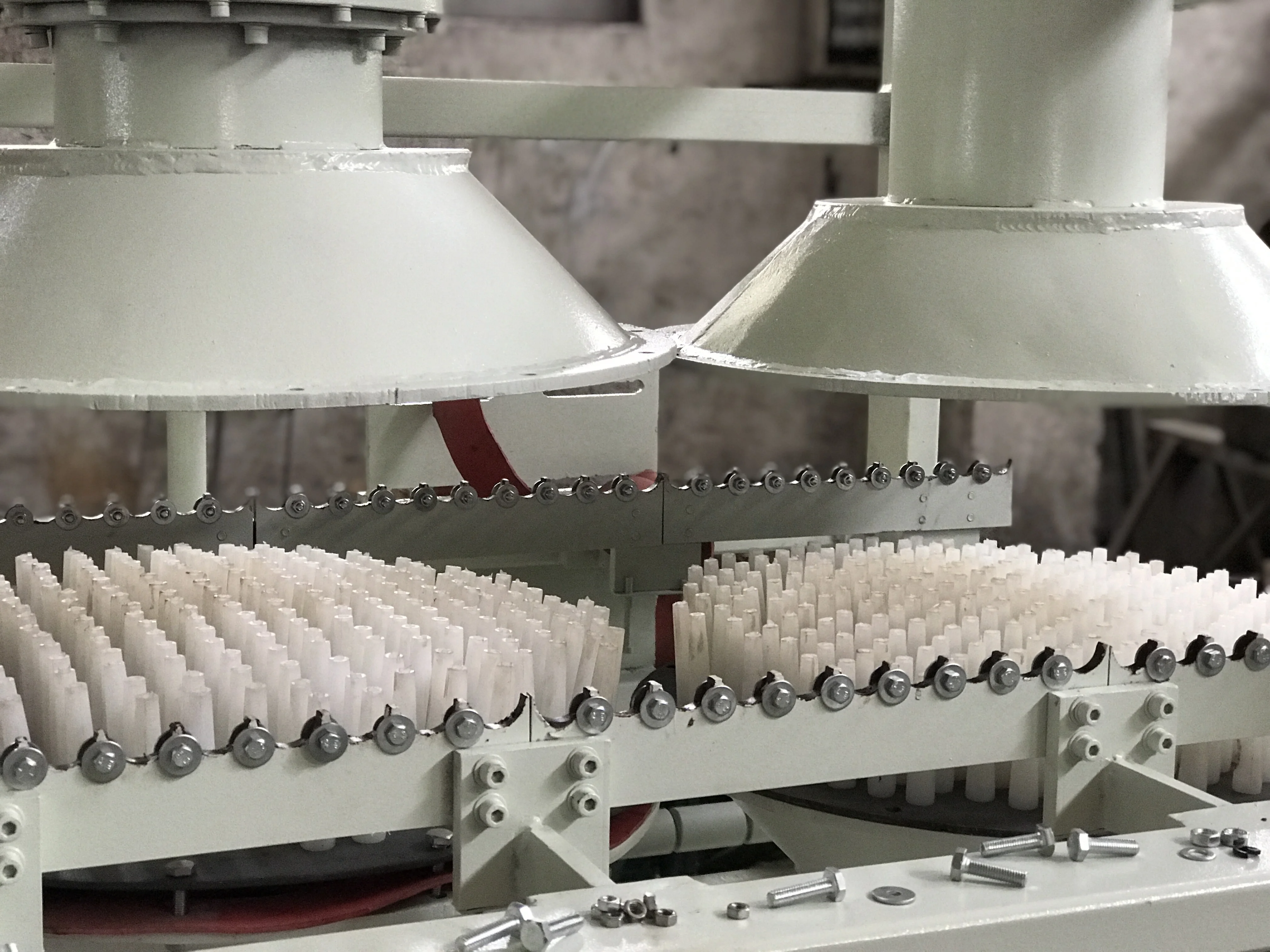 Horizontal Glass Lids Tempering Machine / Glass pot cover tempering oven