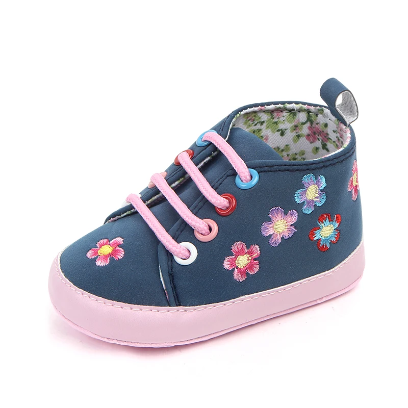 Wholesale embroidery flower soft leather baby girl shoes