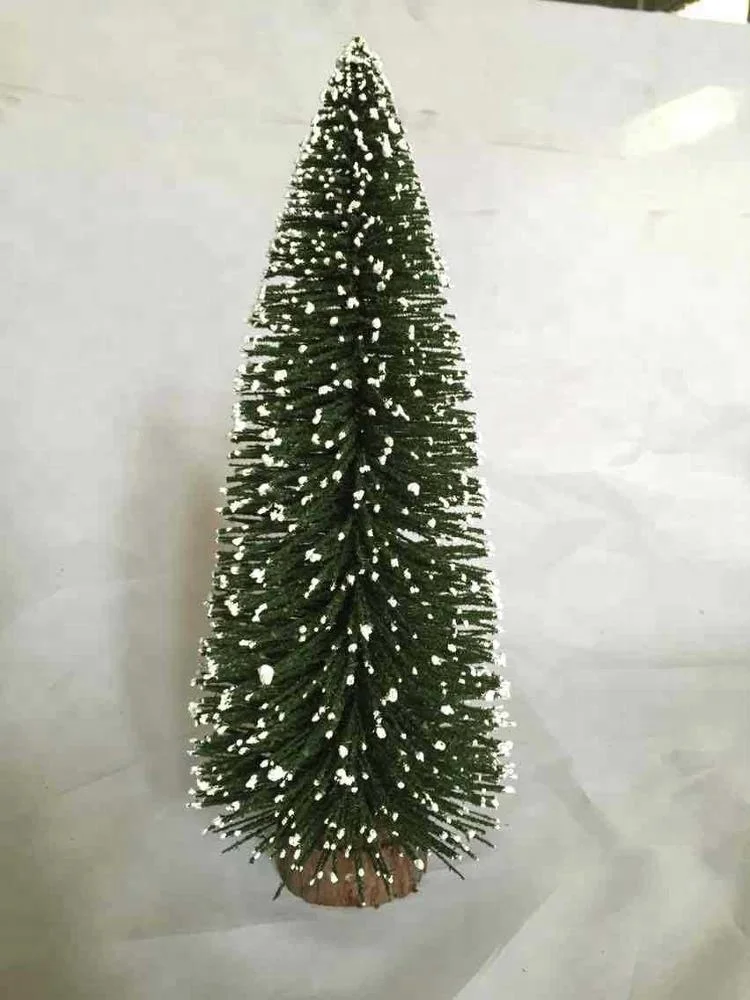 Рождественские украшения, рождественские елки с подвесными цветными шариками