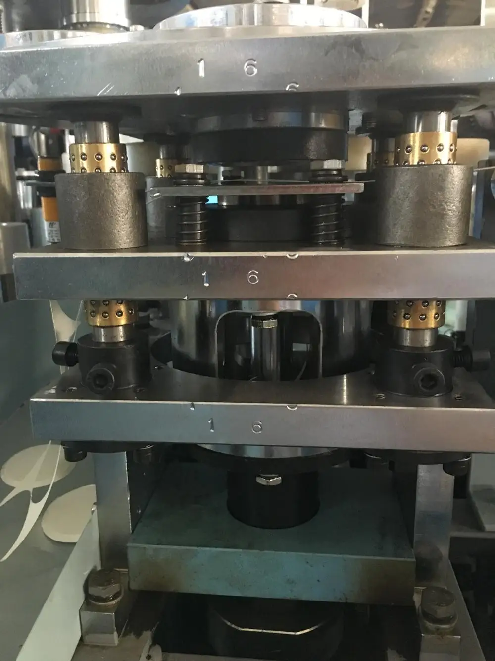 Sini Jbz-nb Automatic Paper Plate And Coffee Drinks Paper Cup Making Machine