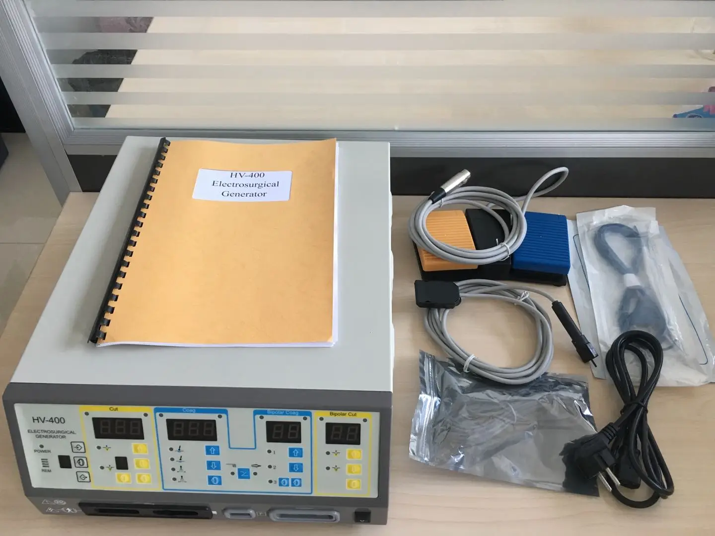 High Frequency Megapower Electrosurgical Generator Cauterio Diathermy Electrosurgical Unit