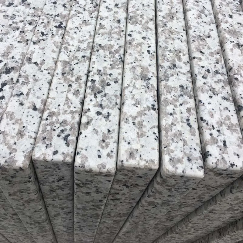 Сборная гранитная столешница из натурального камня с двойным