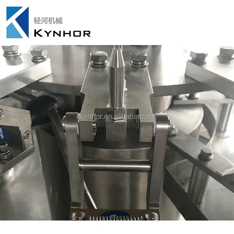 Small 3 in 1Carbonated Soft Beverage Drink Water Bottling Machine