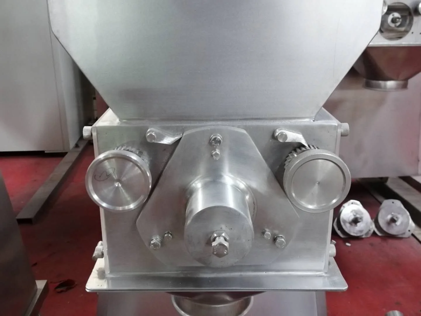 Wet Price Double Roller Powder Machine Rapid Mixer Granulator