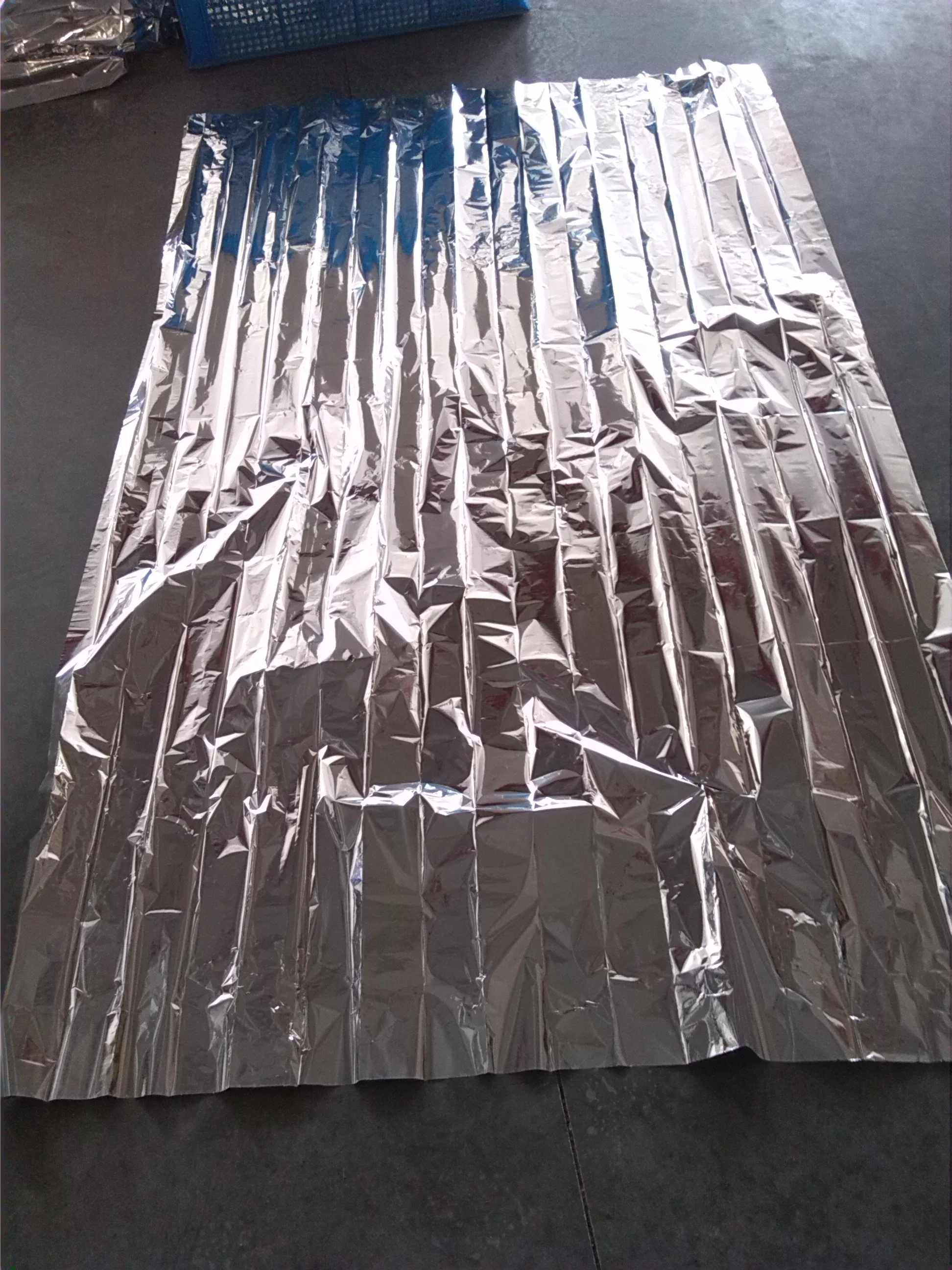 
Outdoor survival First aid Keep Warming Thermal Mylar Emergency Blanket 