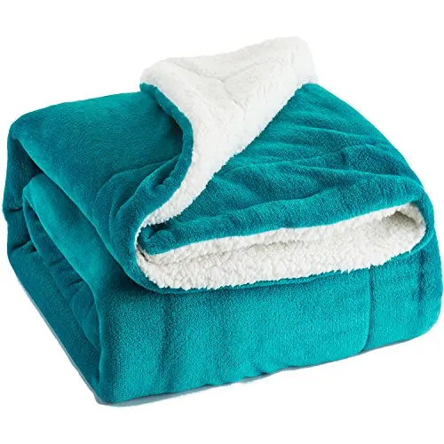 Wholesale polyester Full size Soild Reversible Microfiber Blanket for Bed or Couch sherpa blanket