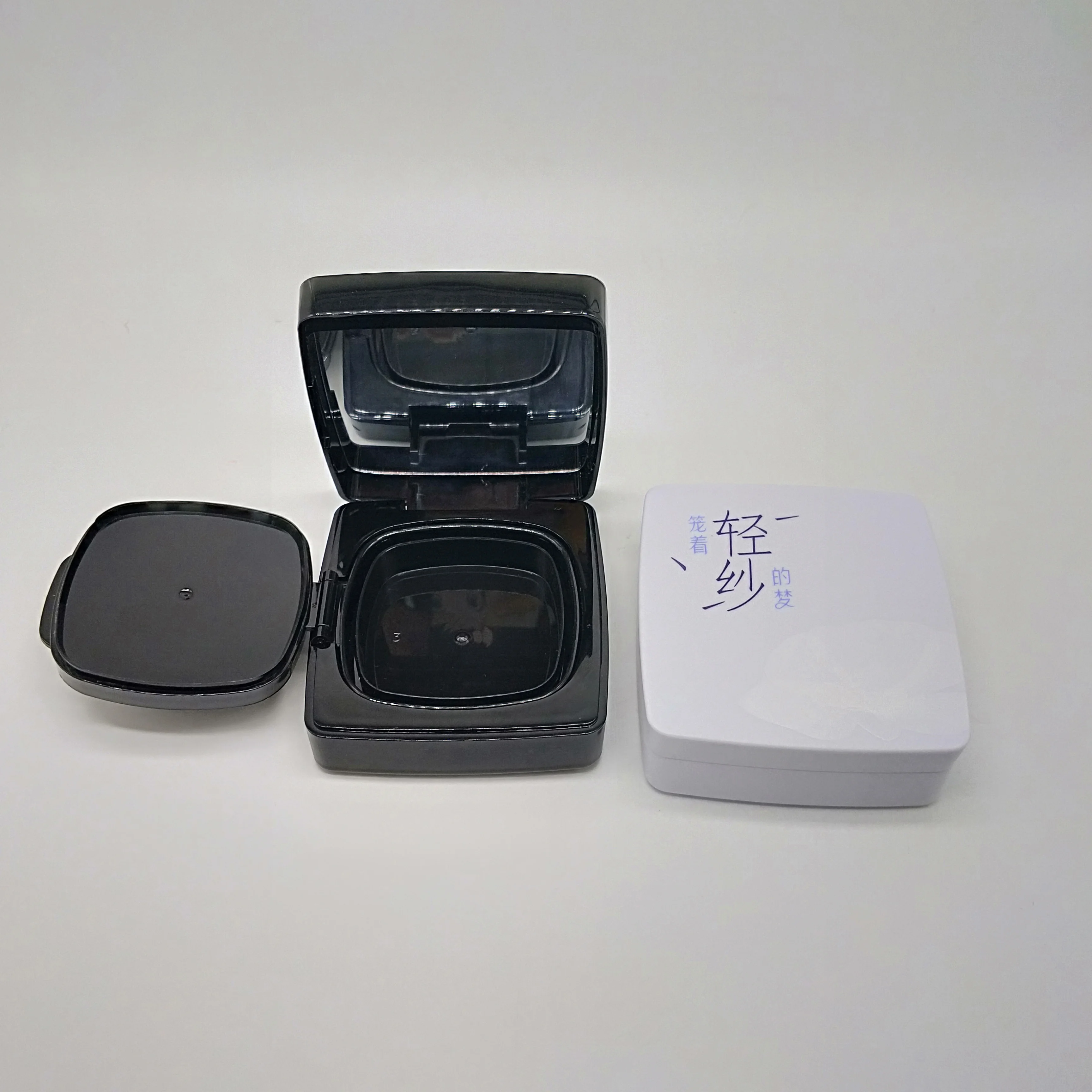 W01 Square Wet Foundation Air Cushion Powder Container Loose Powder Personal Care Round Bubble Bag +foam Carton Box OEM Brand