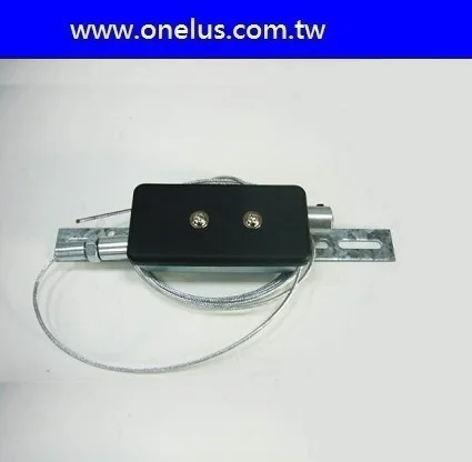 MIT топ безопасности капот автомобиля замки