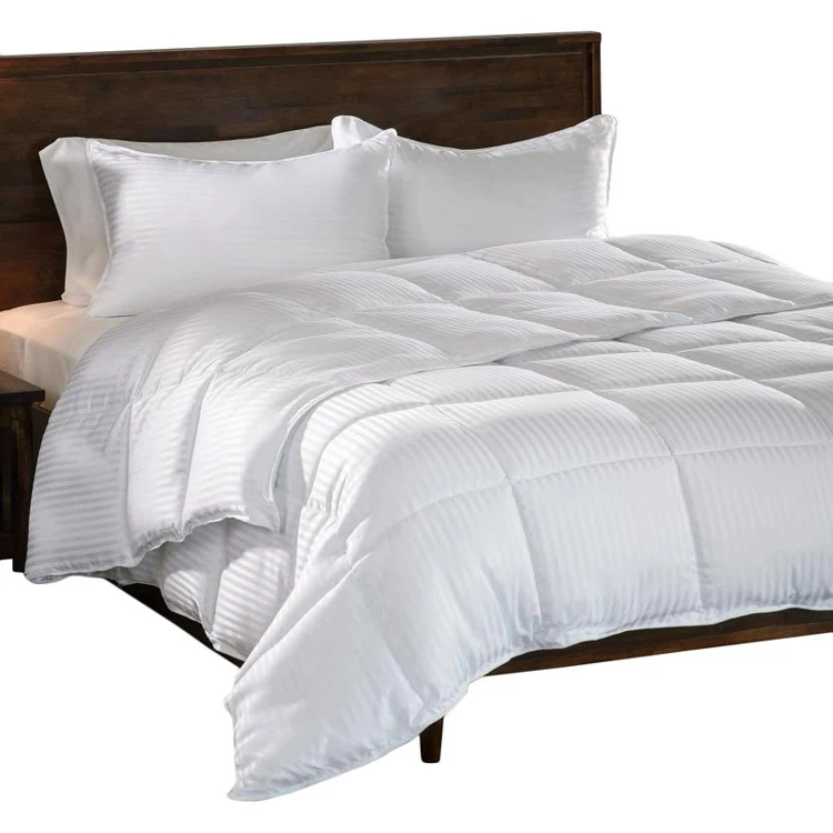 Постельные принадлежности для отеля 100% микрофибра ткань Синтетический полиэстер или пуховое одеяло и одеяло с королевским размером на заказ