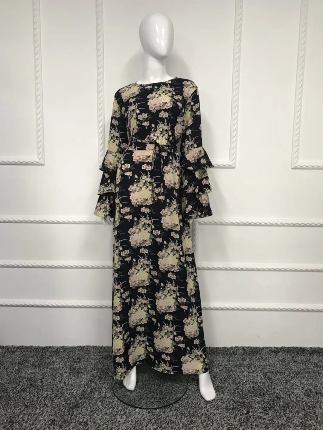 
In Stock Printing Muslim Dresses Long Sleeves with Pagoda Sleeve 