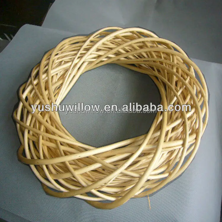 
round willow wreath 