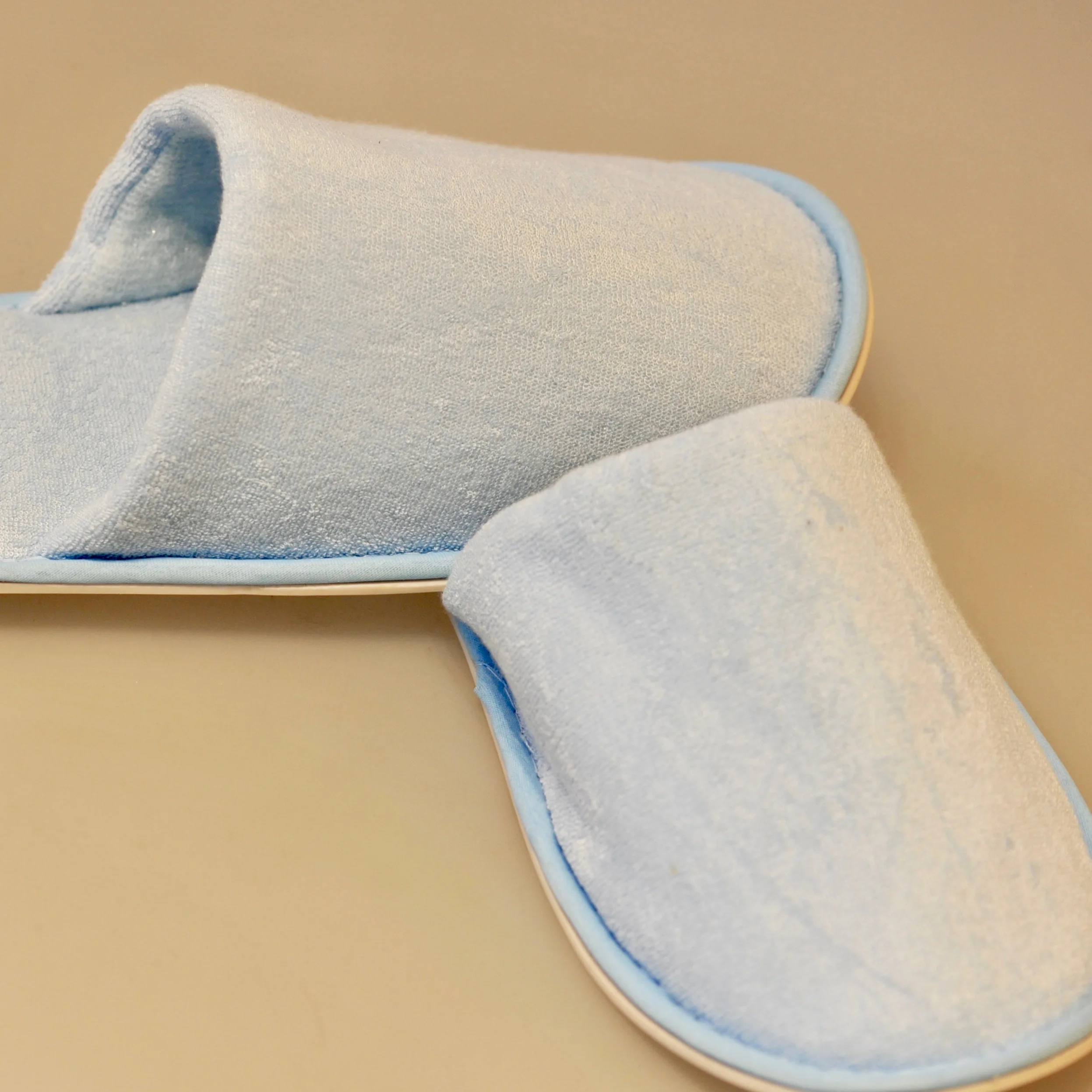 
Eco friendly blue bamboo fabric slipper with PE sole for hotel and bathroom 