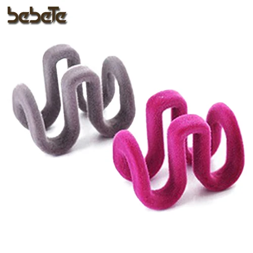 Сделанный на заказ вешалка с бархатным покрытием над дверью S над дверным крючком