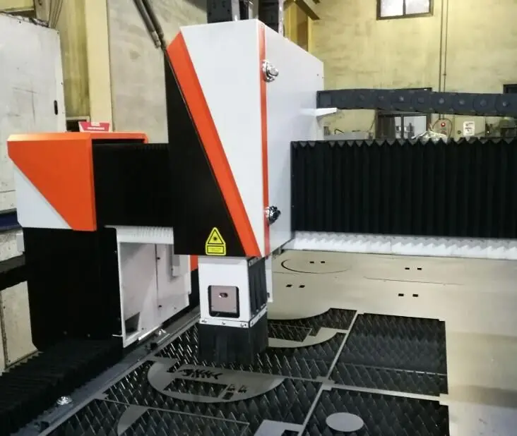 Golden Laser Fiber Metal Tube And Sheet Metal Cutting Machine Distributor / Agent Wanted