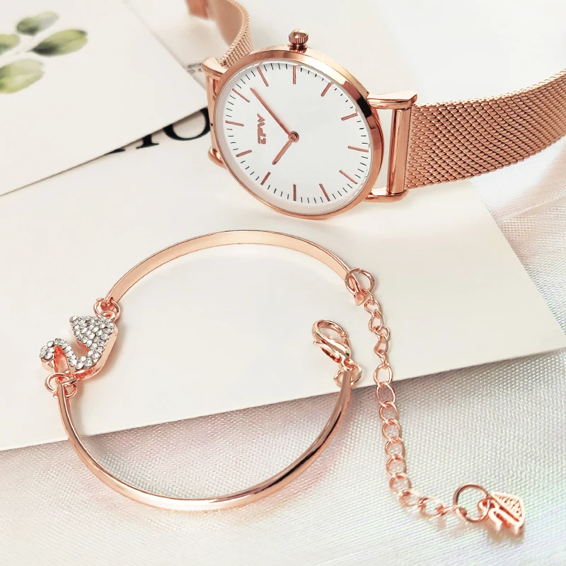 Simple High Quality Meshing Bracelet Ladies Watch Montres pour femme au quartz avec bracelet
