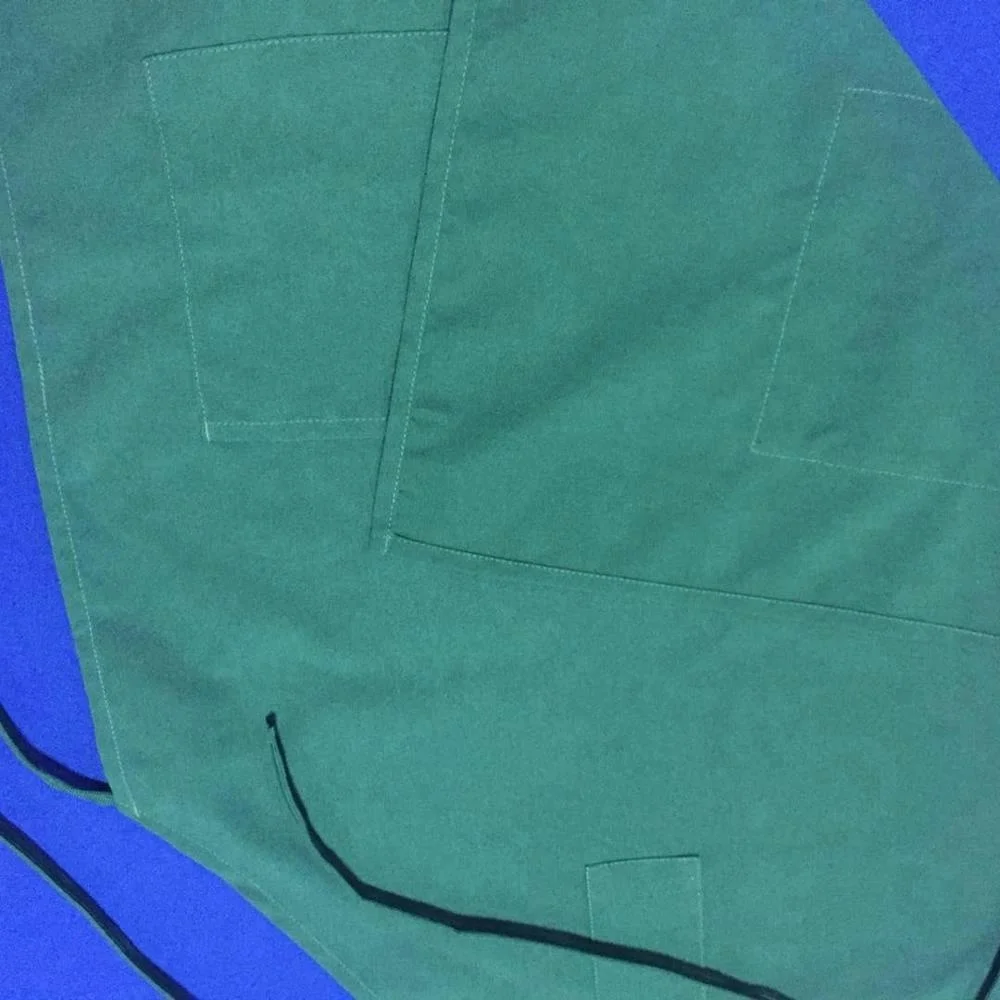 Wholesale 100% MJS spun polyester bib apron with 3 pockets hunter green restaurant cooking aprons