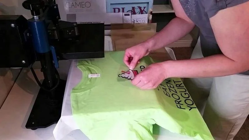 Metallic Foil Heat Transfer Vinyl China Wholesale Cost Effective Cheap Price White Film 1 Roll Clothing 100-130um High,high S551