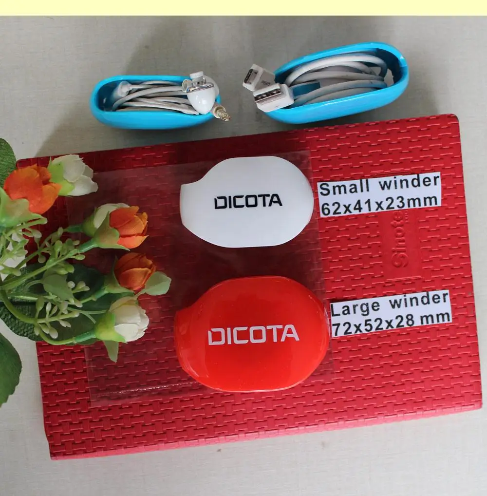 Retractable automatic cord rewinder