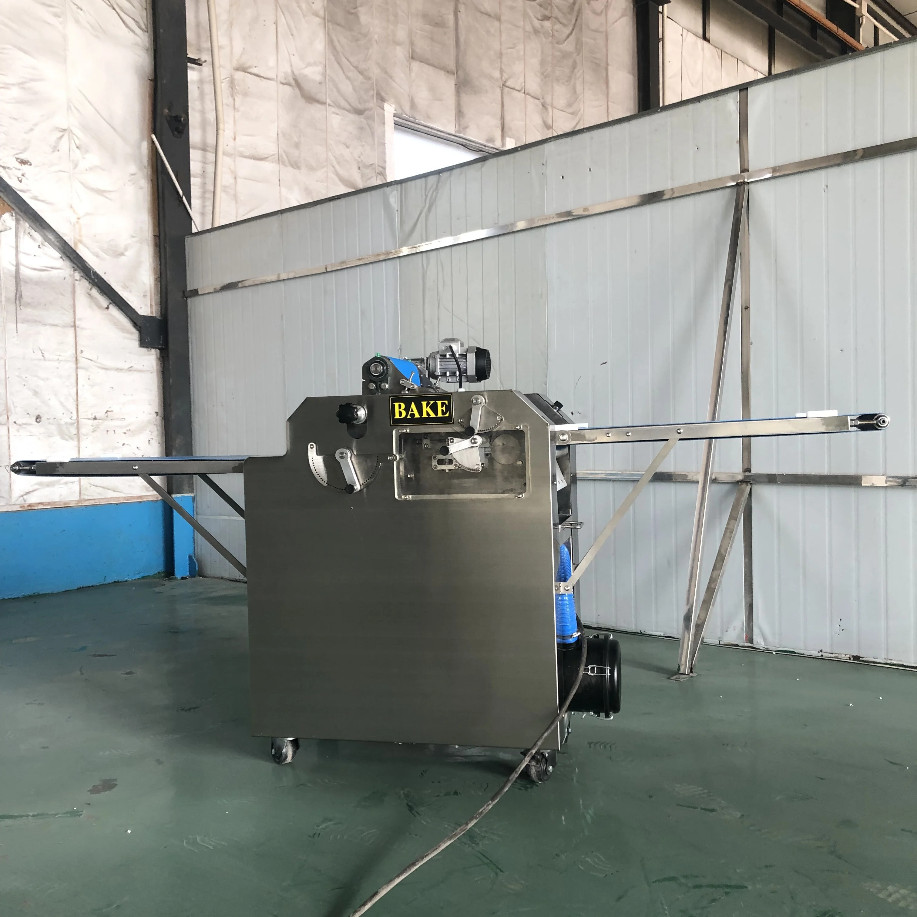 
Fully automated croissant production line, bakery dough mould for croissants bread baking equipment 