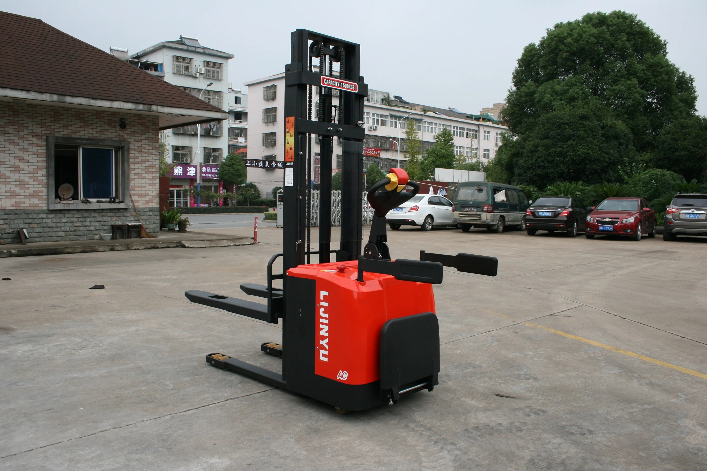 hot sale 1.0/2.0 Tons electric stacker export