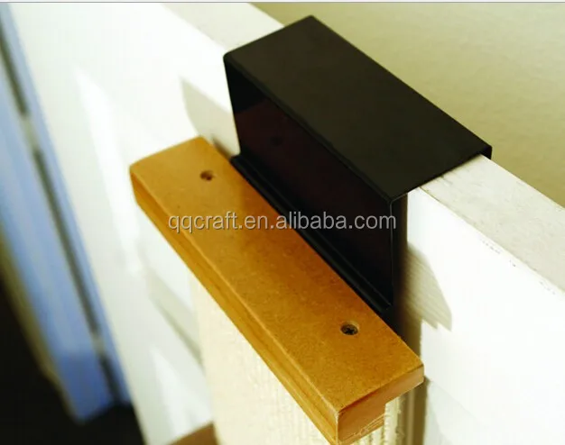 BSCI Audit Factory Cat Scratcher Hanging On Door / Door Cat wall