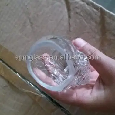 Стеклянный материал высокой белого цвета стеклянный колпак для водки с черепом