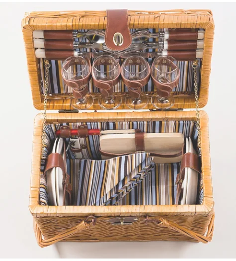 
Willow Picnic Basket (Honey) 