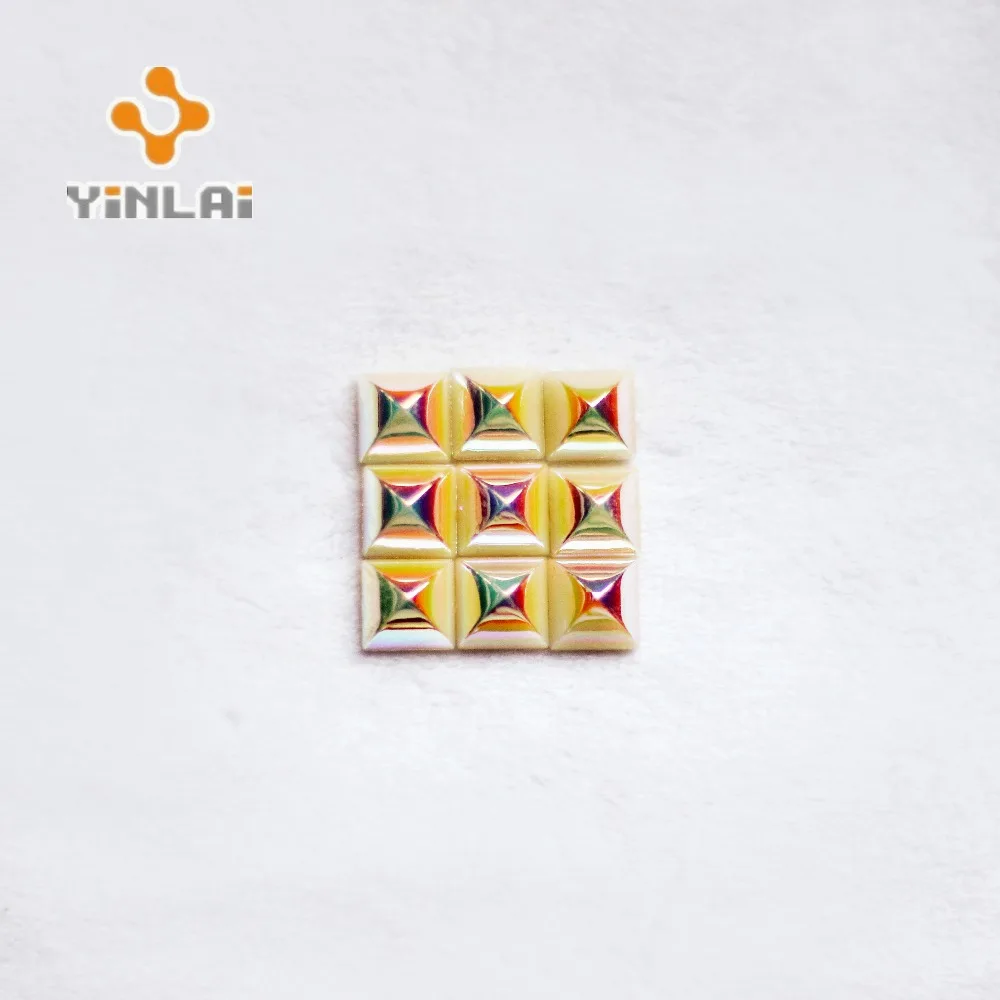 Wholesale pyramid high quality plastic rivets