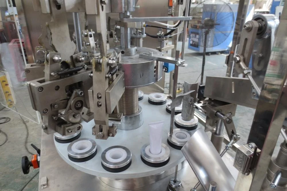 Top quality piston pump full automatic filling machine 502 glue aluminum tube filler and sealer