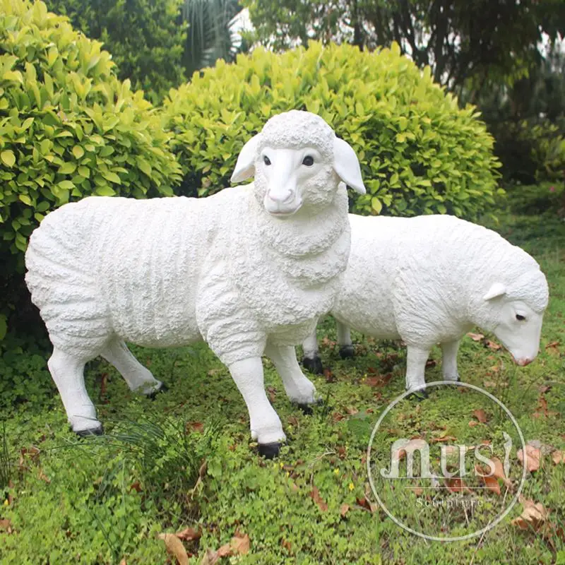 Garden Decoration Life Size Resin Donald Duck Couple Sculpture
