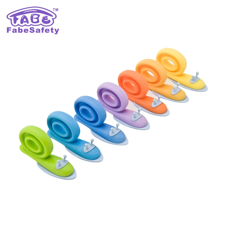 D136 New Baby Products 2020 Indoor Security Gates for Child Safety