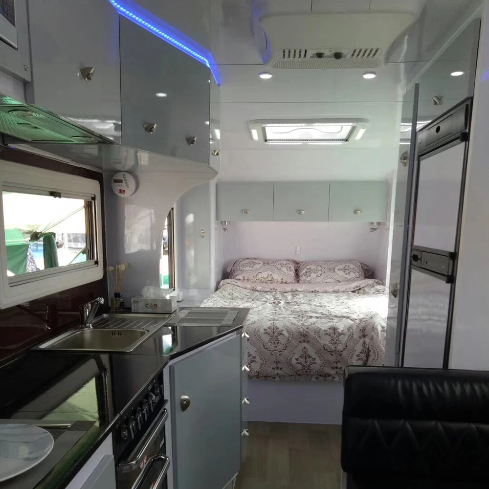 Heavy Duty Luxury Caravan Trailer for Family Traveling for Sales