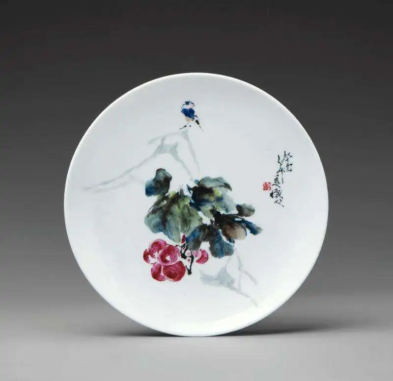 Low temperature ceramic color on glaze ceramic pigment