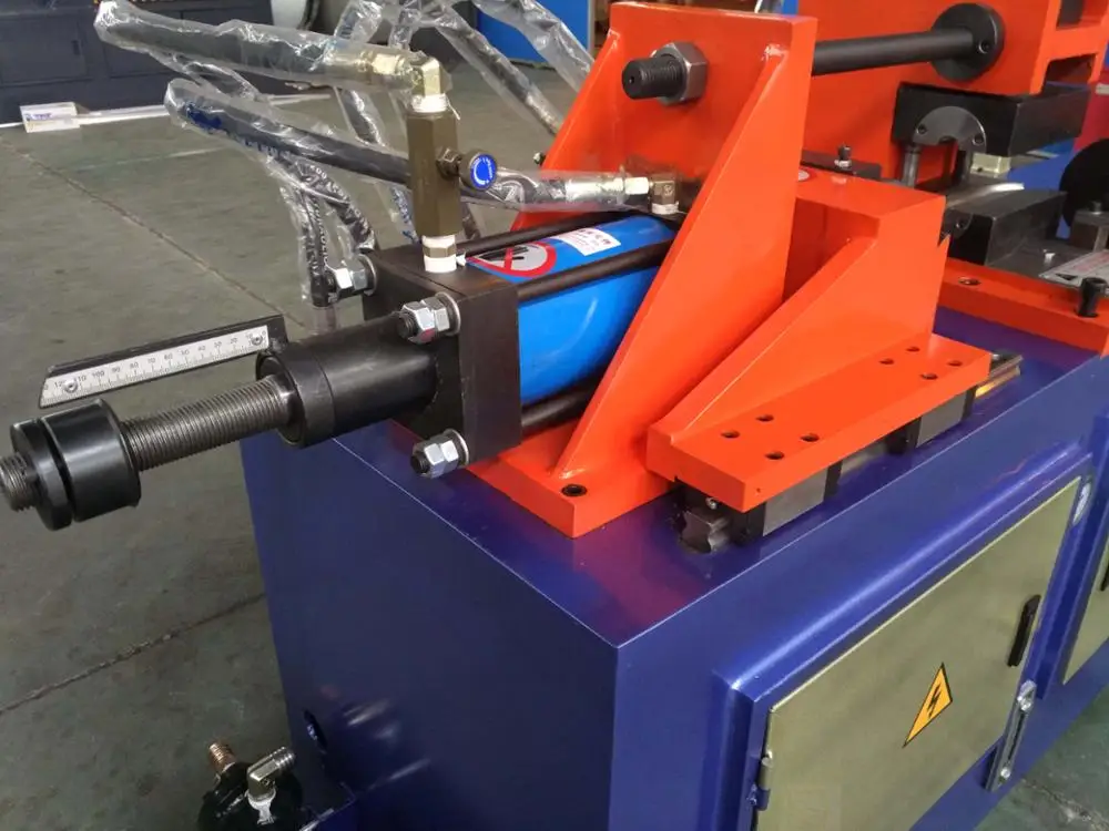  SG60NC Liye простая в эксплуатации синяя cnc стальная труба Концевая формовочная