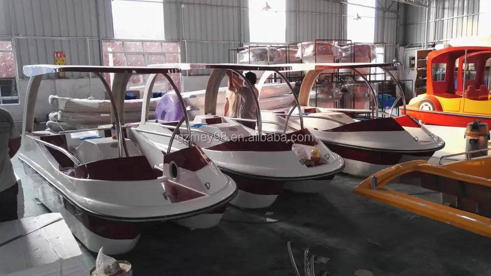 2021 New Design Water Pedal Boat with Slide for family water park amusement fiberglass play equipment Guangzhou Factory