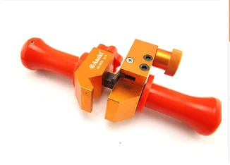 Adjustable handround wire stripper