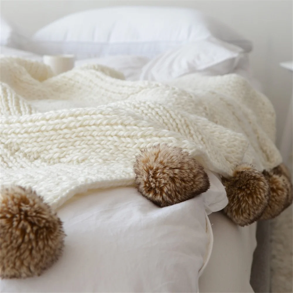 Super Soft 130X160cm iceland yarn knitting sofa Throw blanket with Pompom