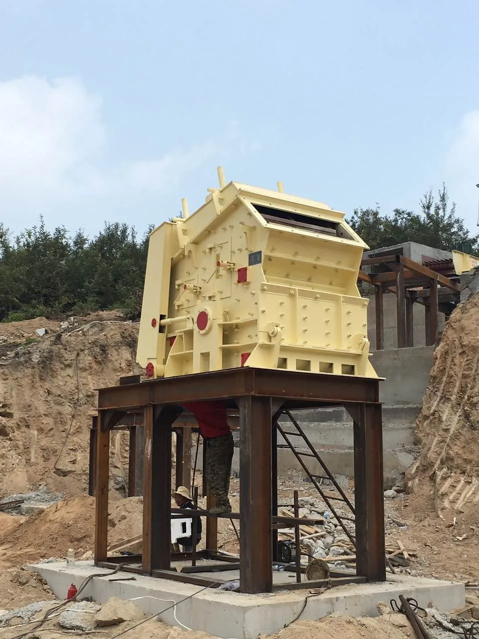 
China Hot Sale Quarry Crushing Machine Plant Manufacturer Aggregate Stone Crusher Max Customizable Motor Training 