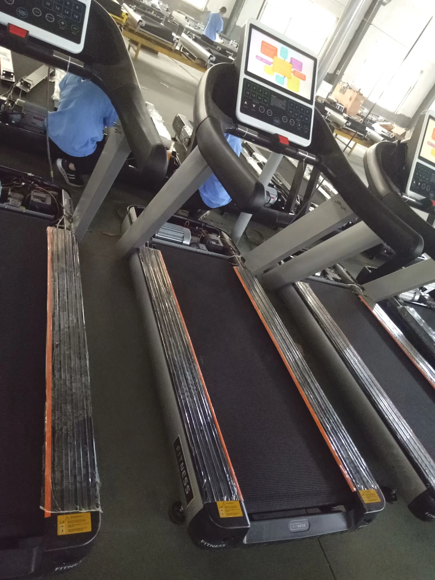 Top quality LCD touch screen Android System WIFI China gym equiment treadmill commercial fitness Cardio equipment