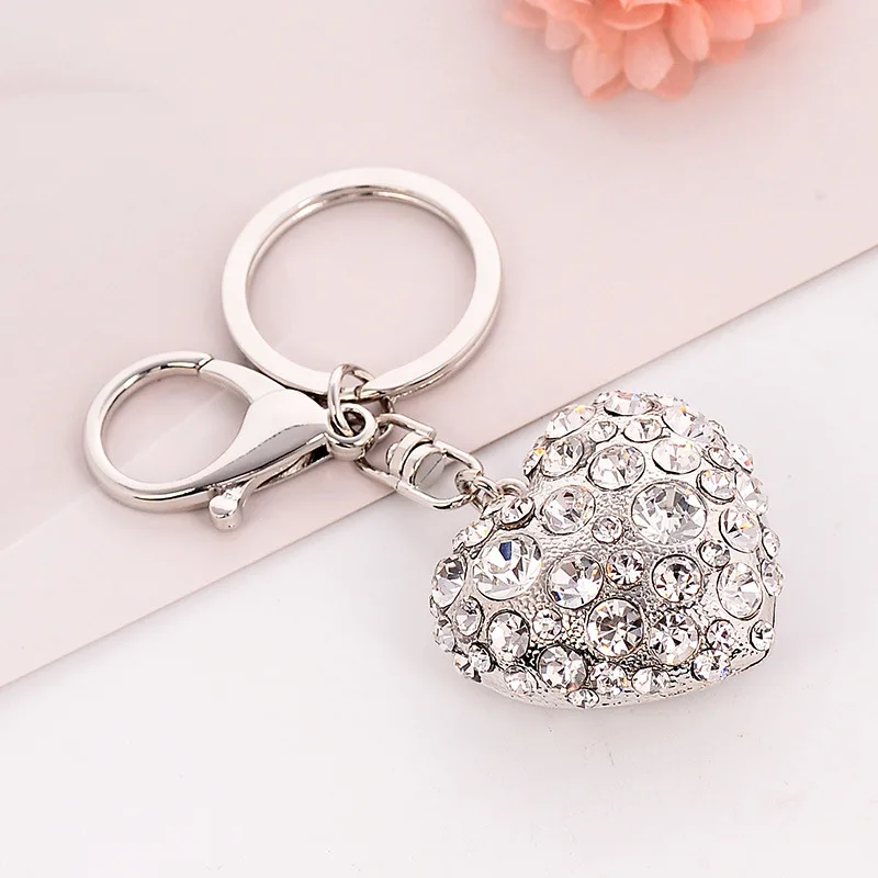 Модный брелок для сумки в форме сердца с металлическими стразами на День святого Валентина