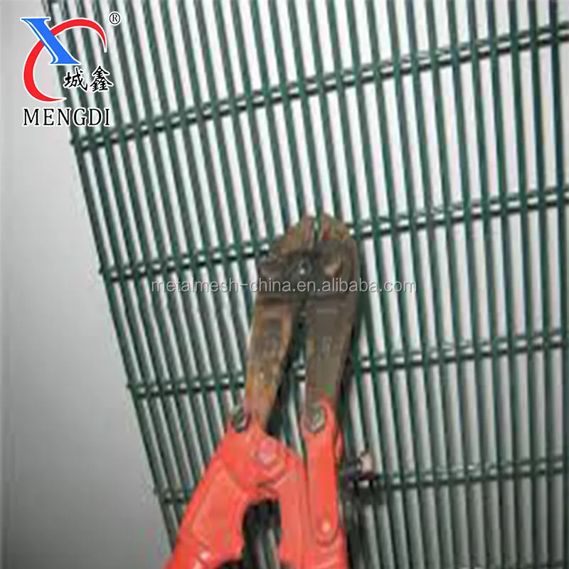 High security 358 anti climb wire mesh fence /razor barbed protecting fencing/spike fencing for sale