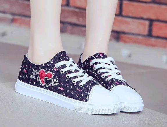 Latest design ladies shoes flower print fashion women lace up canvas shoes