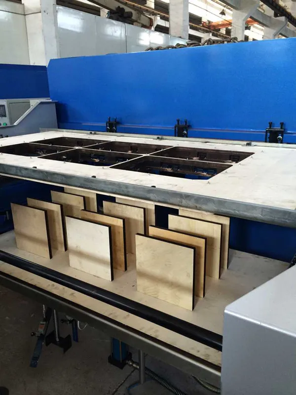 100 tons Honggang four column hydraulic automatic PET packaging tray cutting press machine