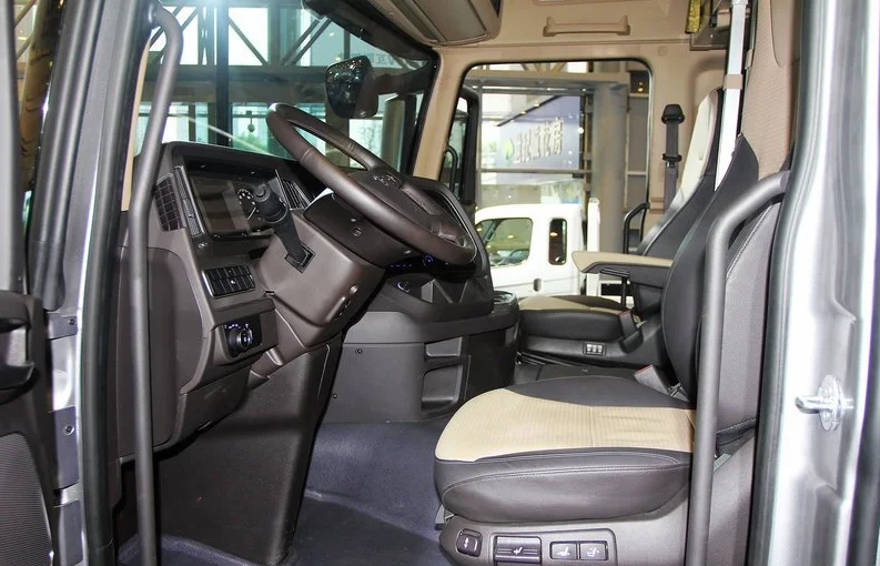 Brand new Hyundai 4*2 Tractor truck Trailer Head Prime Mover with best price for sale